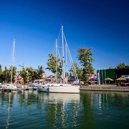 Apartments In Balatonlelle 43115 Dış mekan fotoğraf