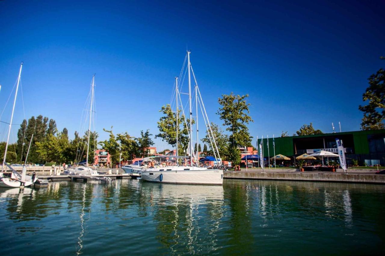 Apartments In Balatonlelle 43115 Dış mekan fotoğraf