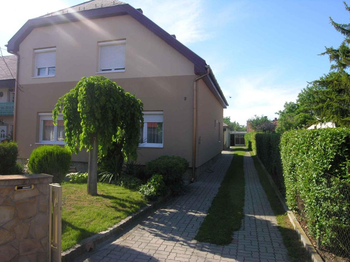 Apartments In Balatonlelle 43115 Dış mekan fotoğraf